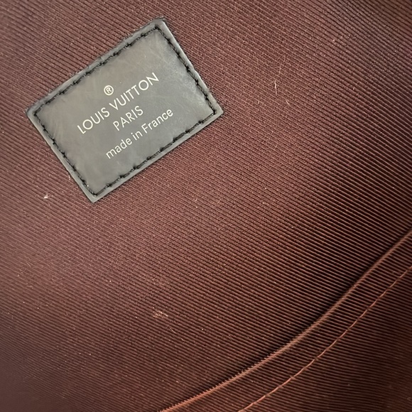 AUTHENTIC✨LV Josh Backpack - Picture 4 of 9